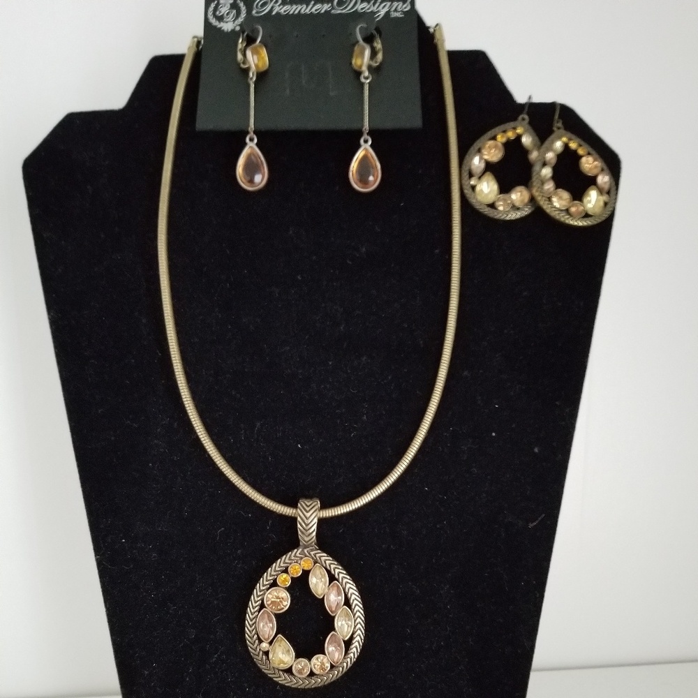 Premier Designs Embellished Necklace and Earrings